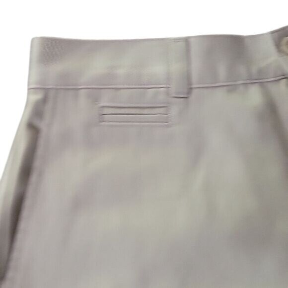 Dockers Womens Flat Front Shorts Size‎ 10 Beige 100% Cotton NWT Classic Design - Picture 2 of 5